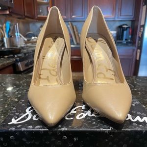 Sam Edelman hazel pointed toe heel